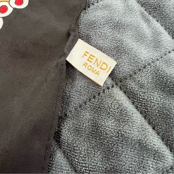 Fendi scarf Silk large square wrap B19 - Picture 3 of 9